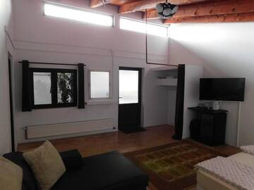 Фото номера Семейный суперлюкс Мотели Mountain Vista Suites г. Зэрнешти 3