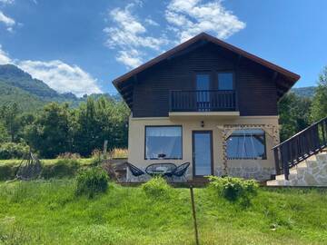 Фото номера Дом с 1 спальней Дома для отпуска Căsuța Top House г. Зэрнешти 11