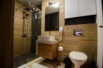 Фото номера Апартаменты с 2 спальнями Гостевой дом Casa Moft г. Зэрнешти 10